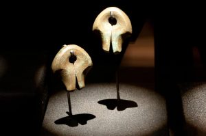 Bronze earrings from Sumatra, looking very similar to linglingo found across Southeast Asia, and probably originating east and north of Sumatra.