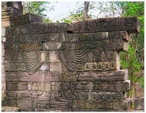 Splendid Lokesvara relief at Bantaey Chhmar. The missing section on the right demonstrates the severity of pillage that has ravaged this important site. (Source: http://www.devata.org/2010/12/banteay-chhmar-working-to-save-another-angkor-wat/) Splendid Lokesvara relief at Bantaey Chhmar. The missing section on the right demonstrates the severity of pillage that has ravaged this important site. (Source: http://www.devata.org/2010/12/banteay-chhmar-working-to-save-another-angkor-wat/)