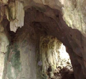 Con Moong Cave in Thanh Hoa Province, Vietnam Net 20121208