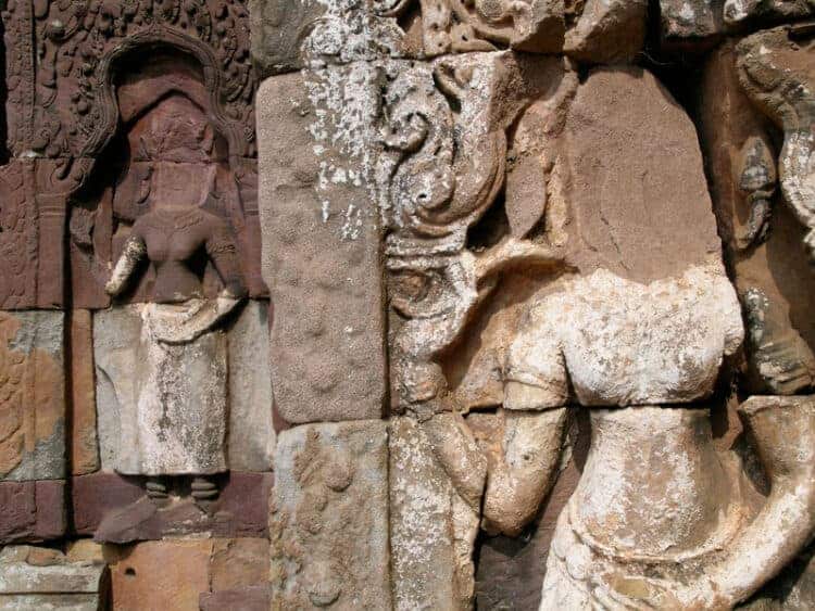 Evidence of looting in Angkor. Source: The Cambodia Daily 20140618