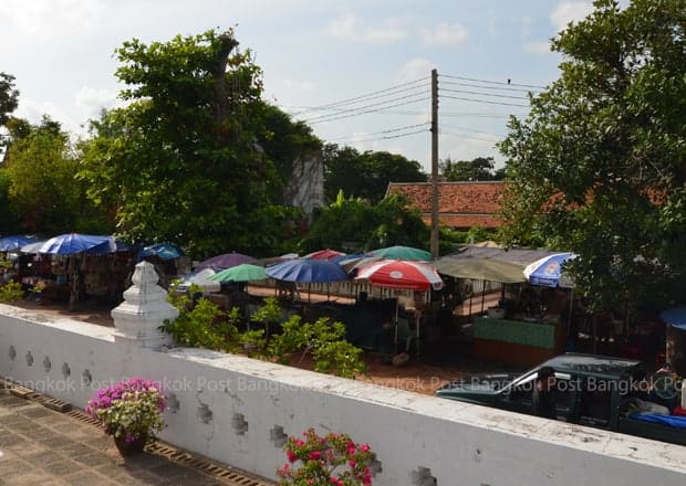 Souvenir stalls in Ayutthaya