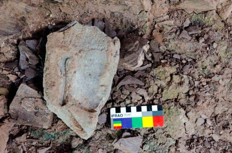 A mould of a Buddha head at Poueng Komnou, Cambodia