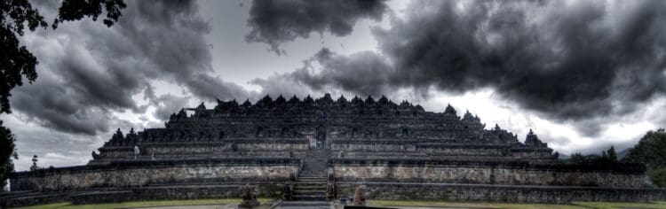 Extremists target Borobudur