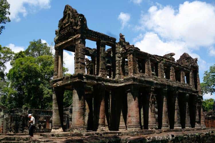 Not again! Another pair of tourists caught taking nude photos at Angkor