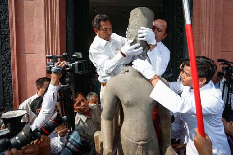 Statue of Harihara reintegrated. Source: Cambodia Daily 20160122