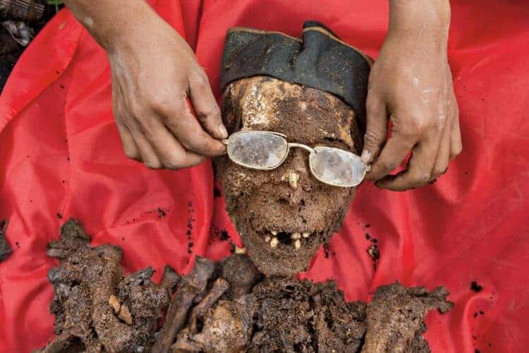 Death rituals of the Toraja. Source: National Geographic 201603