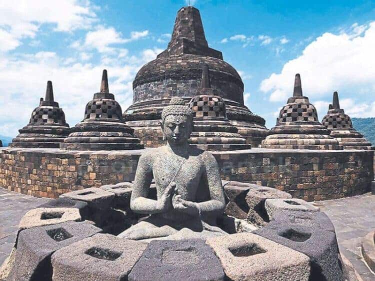 Indonesia plans to develop spiritual tourism
