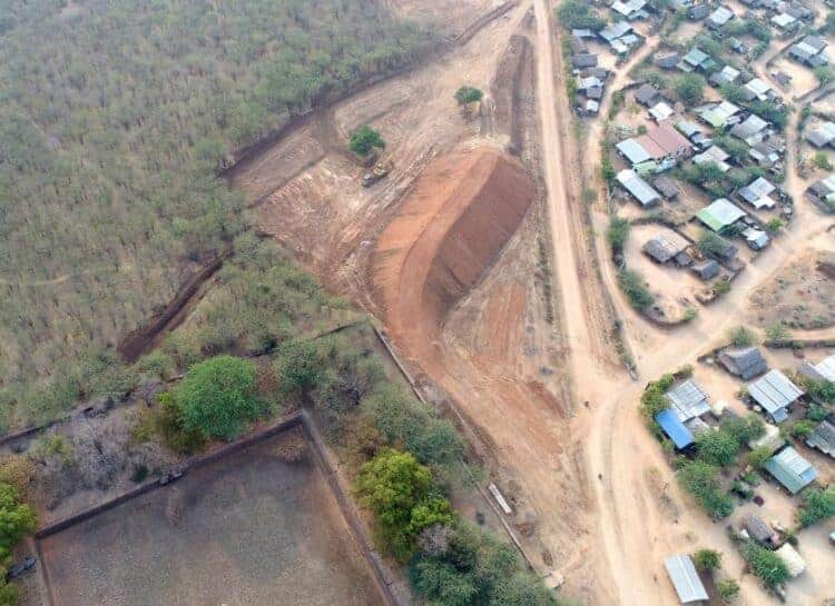 Construction of viewing mounds to go on at ancient Bagan Lake
