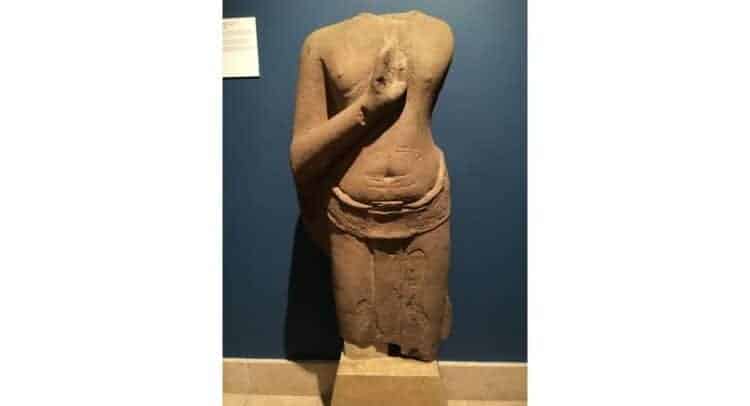 London university accused of accepting smuggled sculpture