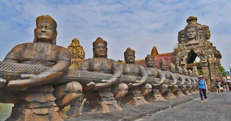 Chinese theme park risks offending Cambodians with Angkor Wat replica