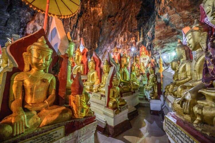 Buddha statues inside the Shwe Umin Pagoda Paya, Myanmar. Source Nick Fox / Shutterstock