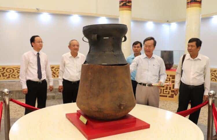 Binh Duong promotes archaeological values