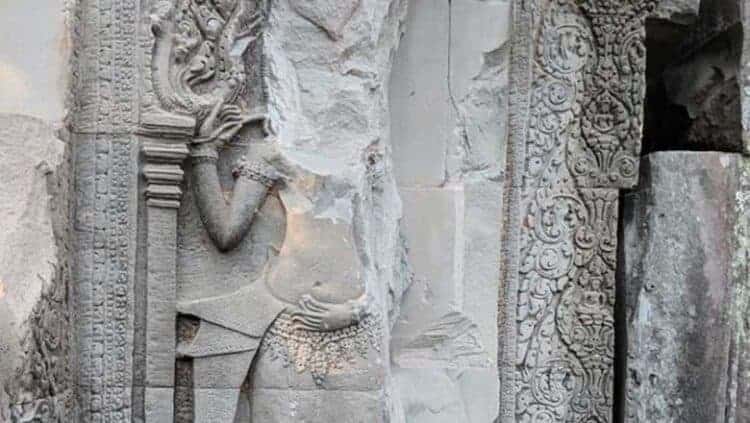 Damaged apsara bas-relied, falsely attributed to Preah Vihear. Source: Phnom Penh Post 20190530