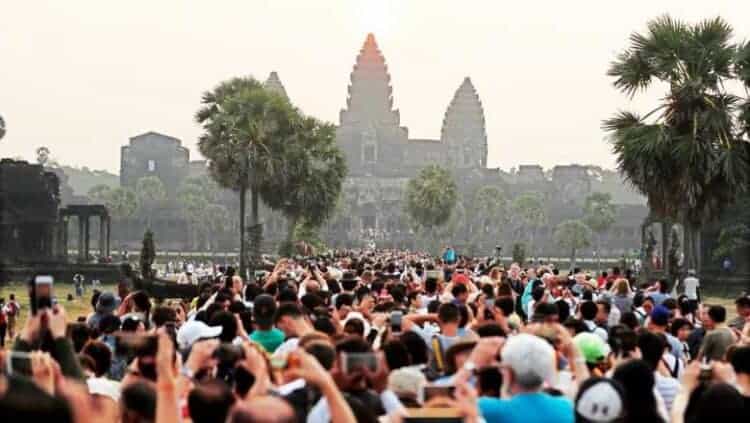 Overtourism at Angkor. Source: Phnom Penh Post 20190909