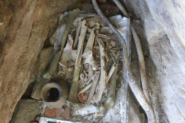 Bones from Korbiena site. Source: Detik.com, 20191125