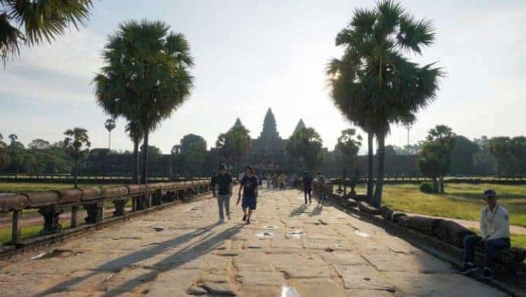 Website advises travellers to stay clear of Angkor Wat