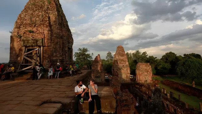 Tourists in Angkor on Covid-19. Source: IoL, 20200314