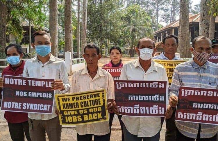 Protest at EFEO. Source: VOA Khmer 20200316