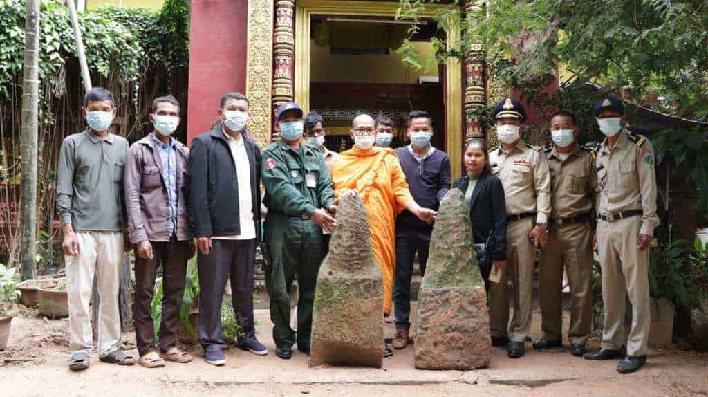 Unfinished sculptures given to Apsara Authority. Source: Koh Santepheap Daily 20201112