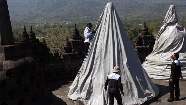 Protecting Borobudur from ash. Source: Andalou Agency 20201216