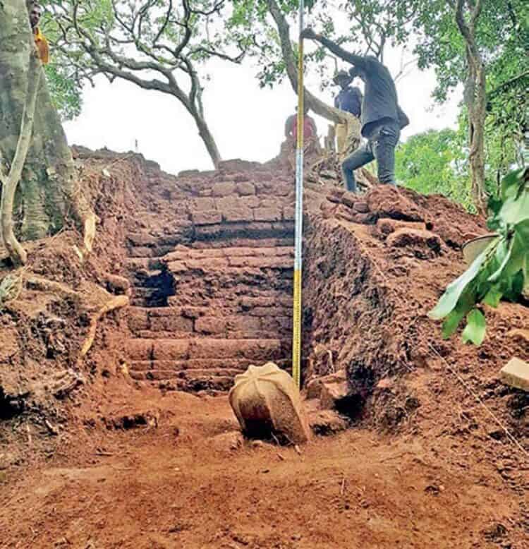 Excavations in Anuradhapura. Source: Daily Mirror, 20210210