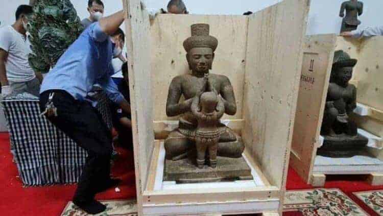 Repatriated sculptures from the Douglas Latchford collection. Source: Phnom Penh Post 20210930